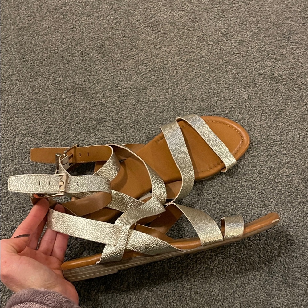 Women's Strappy Sandals flats 7.5 gold